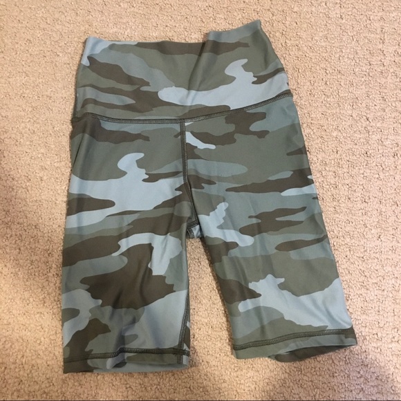 Aerie Camo Biker Shorts - Picture 1 of 3